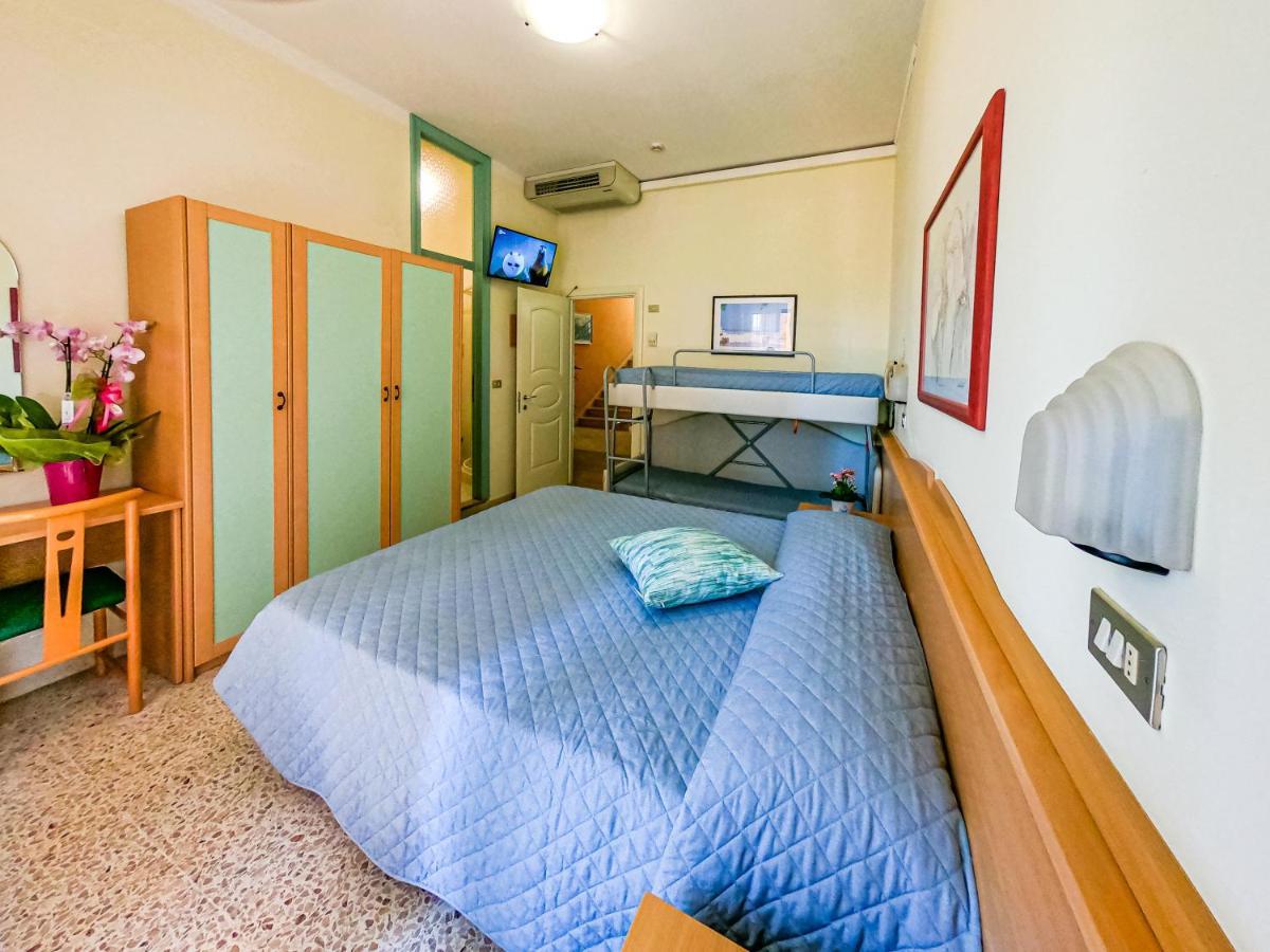 Hotel Simplon Bellaria – Igea Marina Kültér fotó