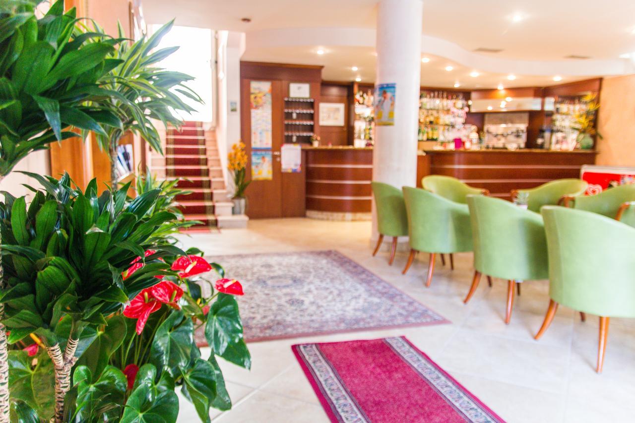 Hotel Simplon Bellaria – Igea Marina Kültér fotó